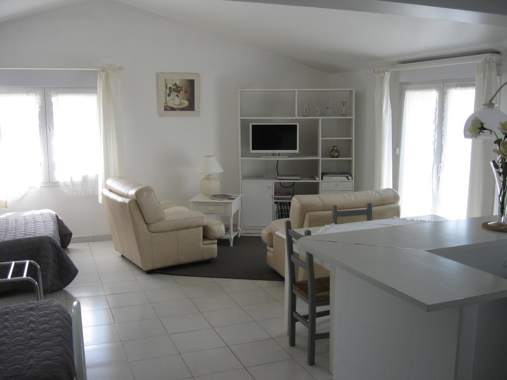 Apartments La Madeleine アヴィニョン 部屋 写真