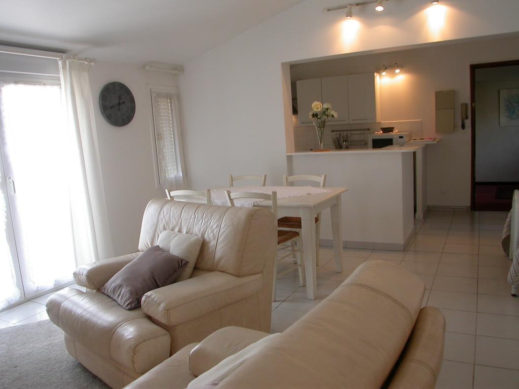 Apartments La Madeleine アヴィニョン 部屋 写真